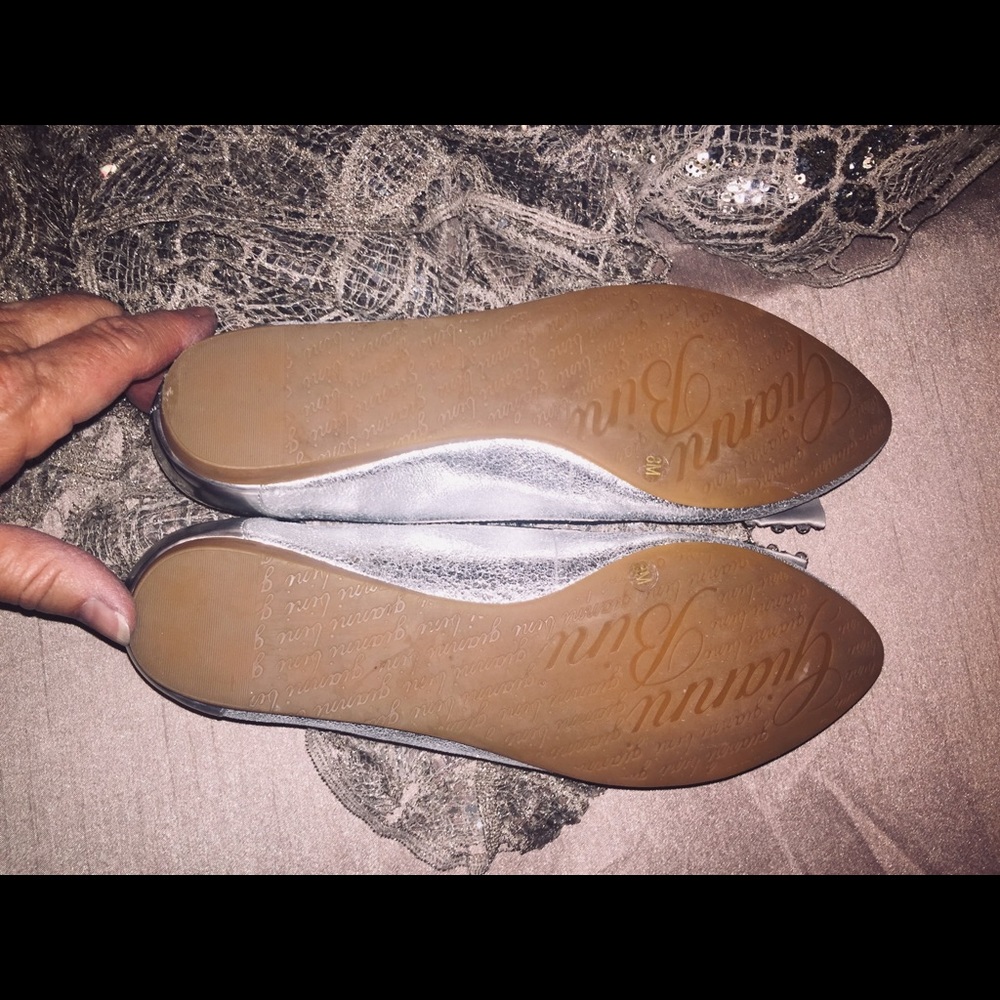 SOLD Gianni Bini  Silver Princess Flats  8 Med - Picture 6 of 8